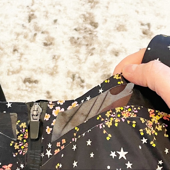 Victoria Secret Floral Star Knockout Sports Bra 34D - Picture 3 of 5